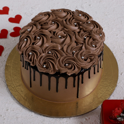 Choco Rose Delight Designer Cake: Valentines Day Cake Delivery