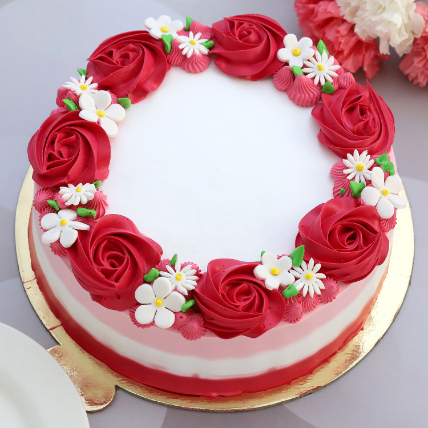 Lovely Red Roses Around Chocolate Cake: Romantic Gifts