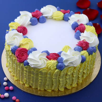Pastel Love Vanilla Cream Cake: 