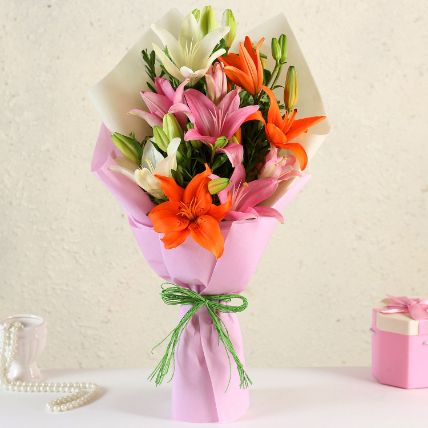 7 Attractive Mixed Asiatic Lilies Bunch: Fresh Flower Bouquet