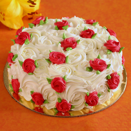 White And Red Roses Designer Chocolate Cake: Gift Ideas For Wife