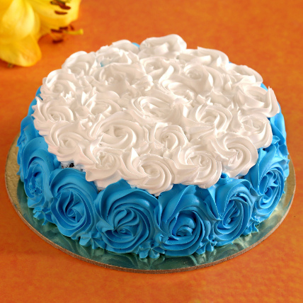 Blue And White Roses Designer Chocolate Cake: 