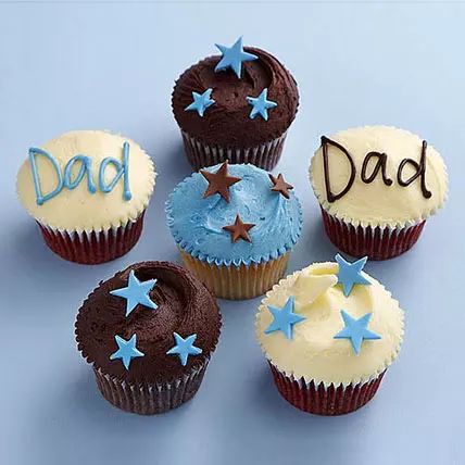 Starry Cupcakes For Dad: Father's Day Gifts