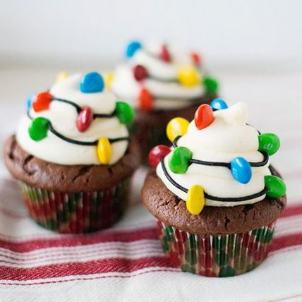 Christmas Lights Cupcakes Set of 6: Cup Cakes