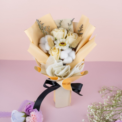 Autumn Mixed Flowers Bouquet: Gifts Under 99 RM