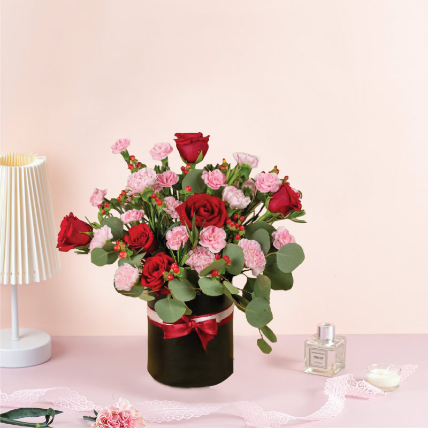 Beautiful Carnations And Red Roses Round Box: Birthday Flowers Bouquet