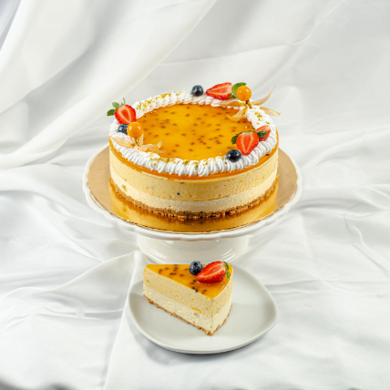Fruit Cheesecake:  Cake Delivery