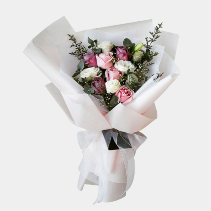 Sweet Desire Bunch: Flower Bouquet Delivery