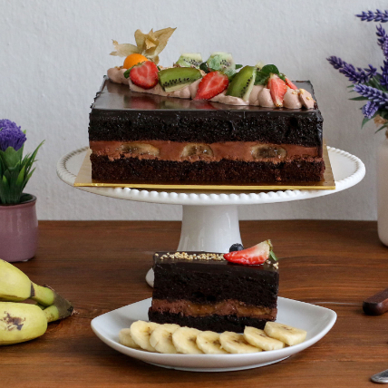 Licious Chocolate Banana Sponge Cake: Valentines Day Cake Delivery