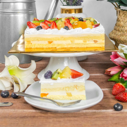 Fruit Chantilly Cake: Gifts Under 99 RM