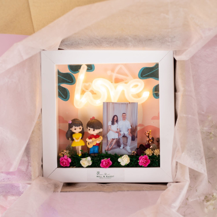 Love Theme Photo Frame: Customized Gifts