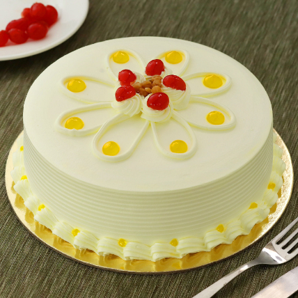 Butterscotch Cake: Theme Cakes