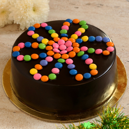 Chocolate Gems Cake: 