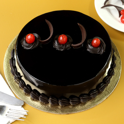 Chocolate Truffle Cream Cake: Cake For Birthday