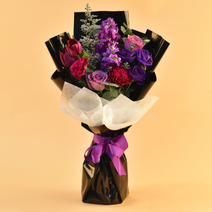 Alluring Mixed Flowers Bouquet: Mixed Flowers