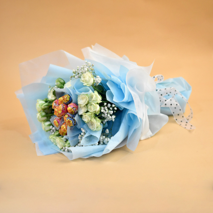 Beautifully Wrapped Roses & Chupa Chups Bouquet: 