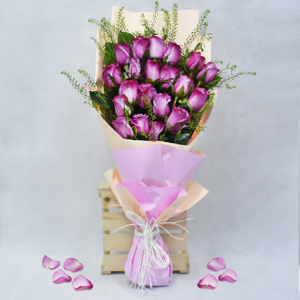 Grand Bouqet Of Purple Roses: Flower Delivery Malaysia