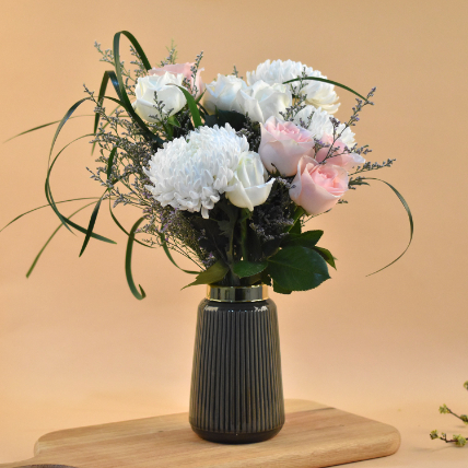 Soothing Mixed Flowers Designer Vase: Floral Arrangements 