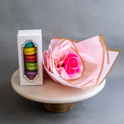 5 Pieces Macaron & Flower Bundle: Gift Combos 