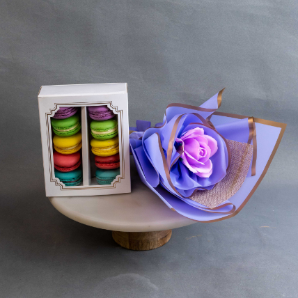 10 Pieces Macaron & Flower Bundle: Combos Gifts Malaysia