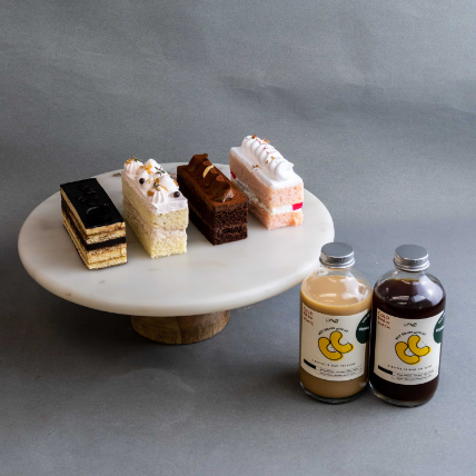Assorted Gateau & Coffee Combo: Gift Combos 