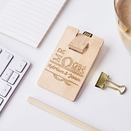 Personalised Wooden Card Shape Usb Flash Drive 8 Gb