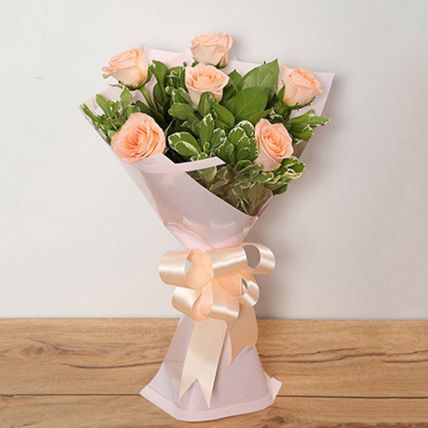 Delicate Love 6 Peach Roses Bunch