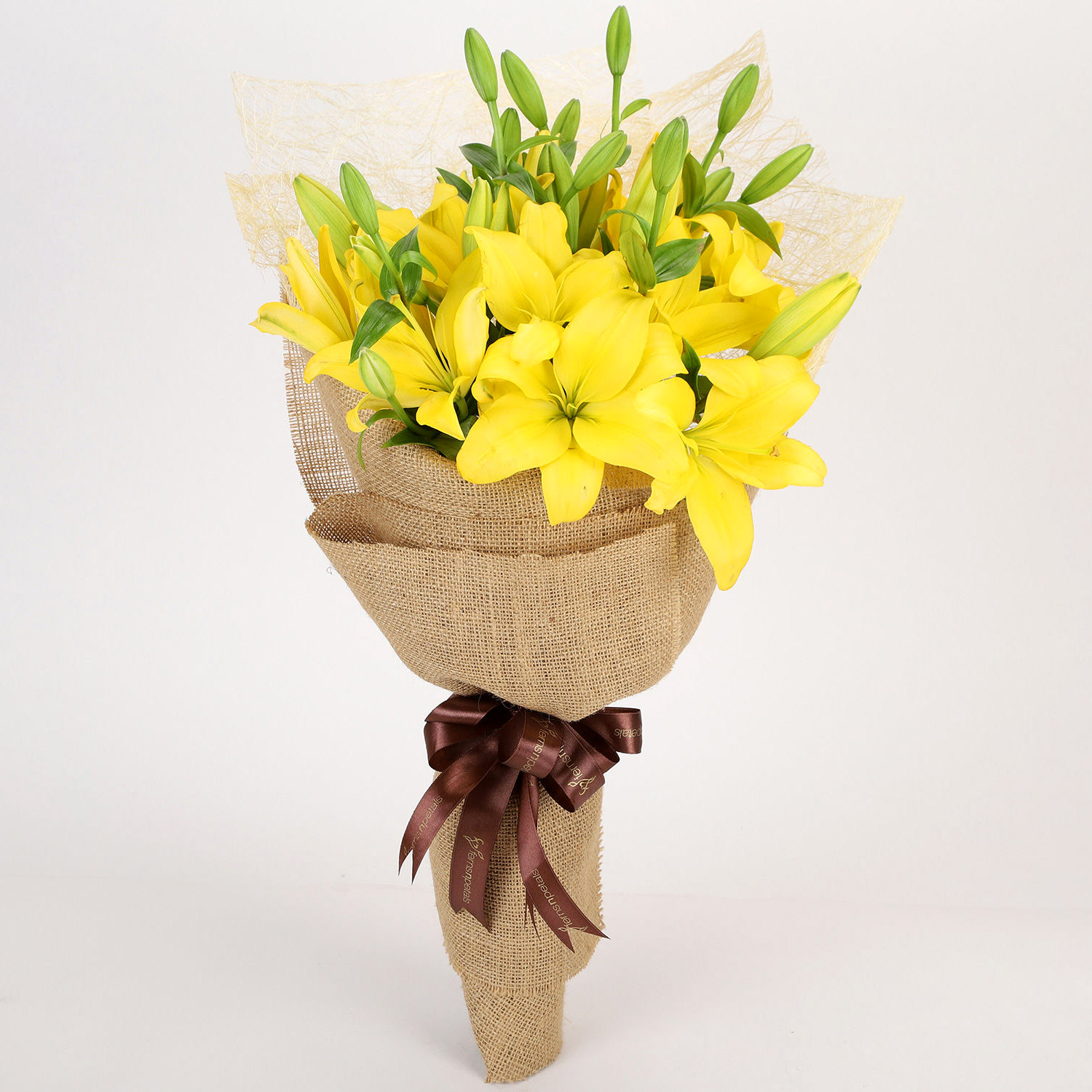 online-lilies-pretty-as-you-are-gift-delivery-in-malaysia-fnp